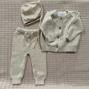 KINDLY | Baby Girls Outfit Set | Size 6-12 months